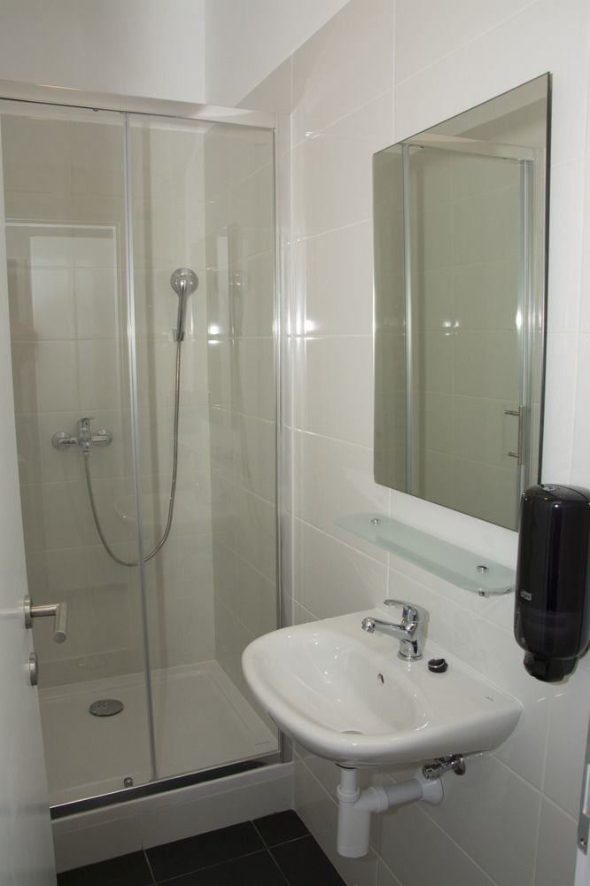 Hostel 101 Dalmatinac Вуковар Экстерьер фото